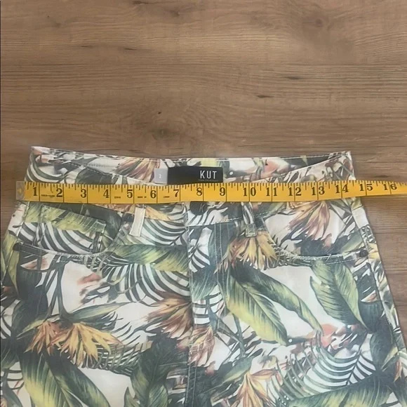 KUT from the Kloth Tropical Floral Jean Shorts - Size 2 - NWOT - Picture 6 of 9